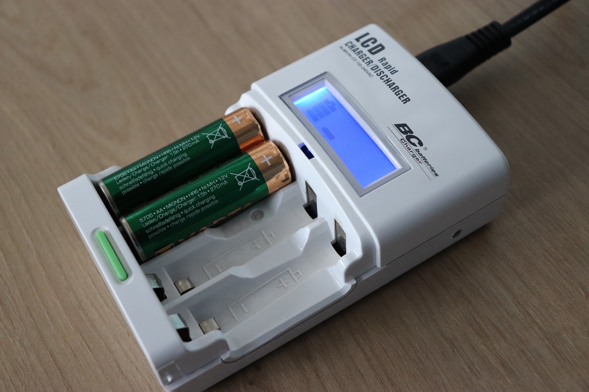 charger-4970584_1920